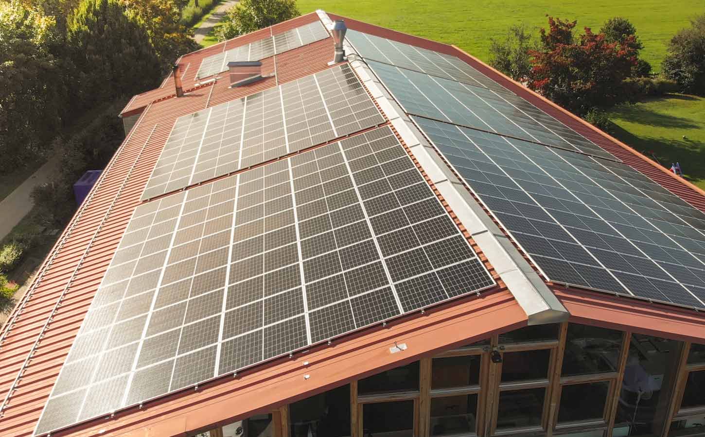 Moonich Gebäude klimaneutral Solaranlage